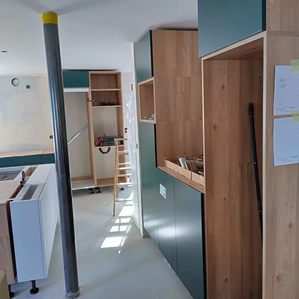 nouvelle-cuisine-sur-mesure-vert-profond-saviese-cuisinella-sion-avant7